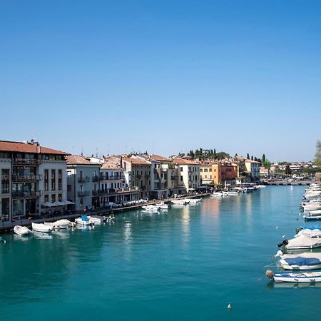 Time To Relax - La Terrazza Sul Lago Peschiera del Garda Exteriér fotografie